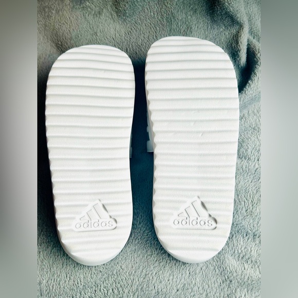 Adidas Platform Slides White Silver Size 9 - Picture 7 of 16